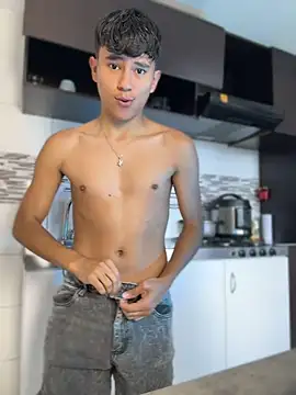 Angel esteban fx online show from August 3, 7:28 pm