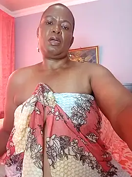 Snapshot of TALLNSEXY48 chatting on February 14, 11:31 pm TALLNSEXY48 online show from February 14, 11:31 pm