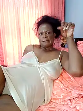 Snapshot of TALLNSEXY48 chatting on February 16, 2:32 pm TALLNSEXY48 online show from February 16, 2:32 pm