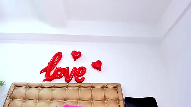 sophie-newton online show from March 22, 6:36 pm