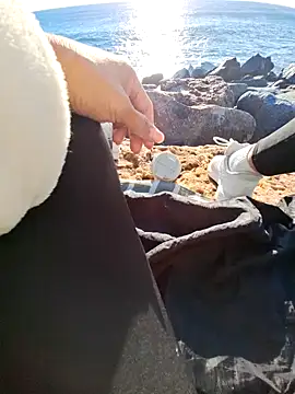 SexyErola27 online show from December 14, 8:45 am