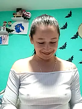 emilypoppy3 online show from February 6, 4:36 pm