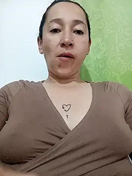 emilypoppy3 online show from February 17, 8:26 pm