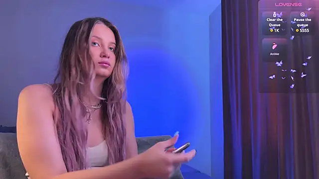 Snapshot of Femdom_Lola chatting on March 20, 1:37 pm Femdom Lola online show from March 20, 1:37 pm