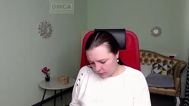 Lily flower7 online show from February 13, 6:20 am