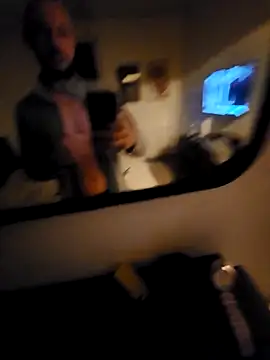 Guitccch online show from November 18, 12:38 am