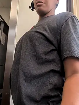 samone9 online show from April 10, 5:28 pm