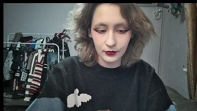 JoannaTompson online show from December 7, 4:47 pm