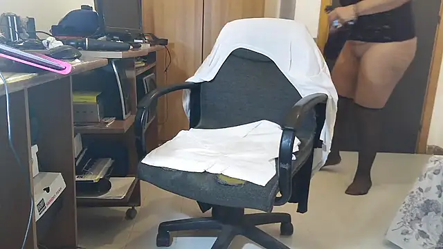 Snapshot of 45marina45 chatting on November 11, 9:37 pm 45marina45 online show from November 11, 9:37 pm