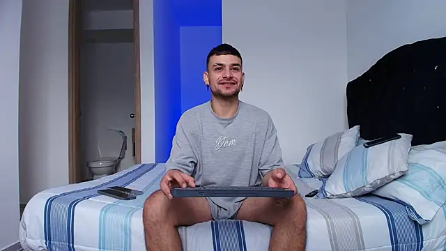 Aron-santoro online show from November 27, 2:08 pm