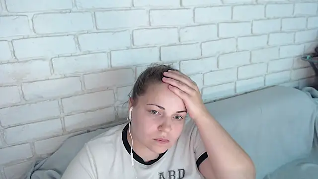 Crazyy girl  online show from November 2, 3:47 pm