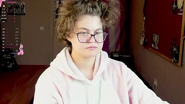 Sashy Way online show from December 11, 8:28 pm