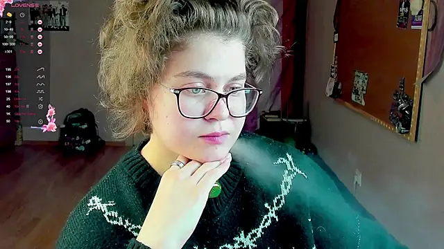 Sashy Way online show from December 14, 7:03 pm