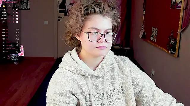 Sashy Way online show from December 15, 8:15 pm