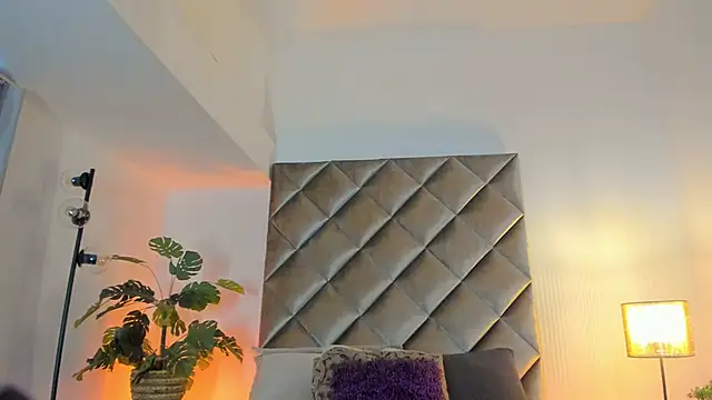 kaylarossi online show from January 10, 5:48 pm