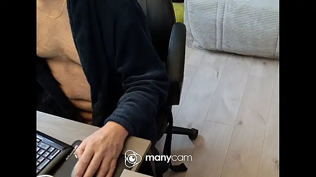 lolacharlyxh online show from January 8, 1:57 pm