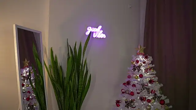 LindaWarners online show from December 14, 8:18 pm