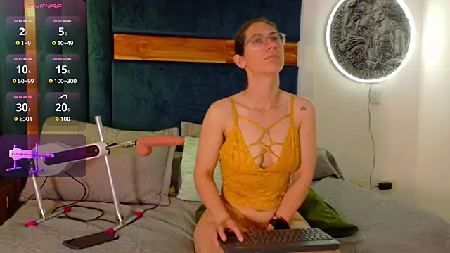 Snapshot of Andromeda-jade chatting on December 3, 3:58 am Andromeda-jade online show from December 3, 3:58 am