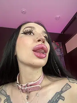 Molly  Moon online show from October 31, 2:34 am