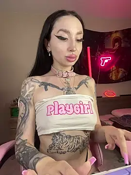 Molly  Moon online show from June 22, 3:19 am