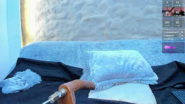 Snapshot of Isa__Blanc chatting on February 27, 6:07 am Isa Blanc online show from February 27, 6:07 am