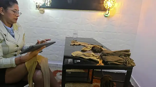 miss lucero1 online show from February 3, 5:35 pm