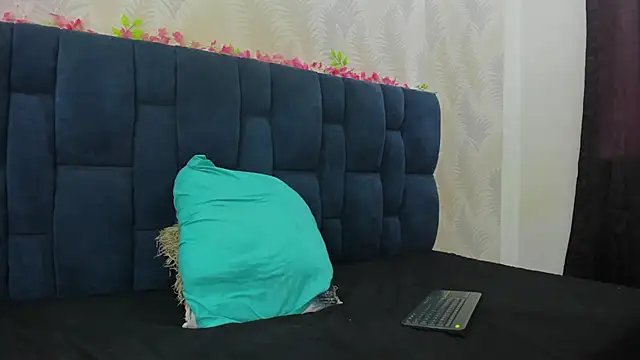 Ammy Connor1 online show from February 16, 9:00 pm