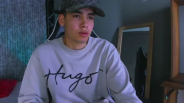 Snapshot of Mike_0233_ chatting on March 13, 8:04 am Mike 0233 online show from March 13, 8:04 am