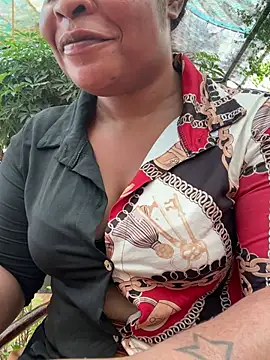 juicybatate online show from January 9, 9:27 am