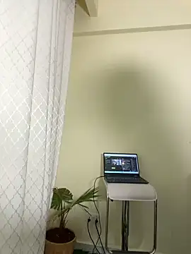 juicybatate online show from January 12, 5:24 am