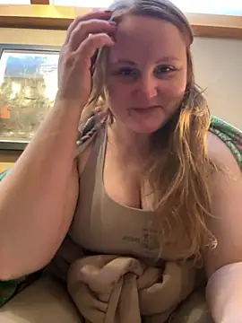 GingerSnap33 online show from December 3, 8:07 pm