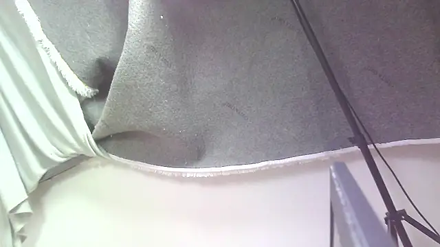 Snapshot of carolinesampaio chatting on January 3, 4:27 pm carolinesampaio online show from January 3, 4:27 pm