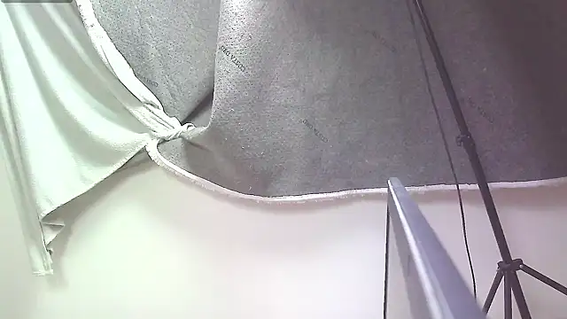 Snapshot of carolinesampaio chatting on March 7, 5:06 pm carolinesampaio online show from March 7, 5:06 pm