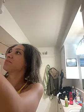 Snapshot of starrynikki chatting on December 18, 7:47 am starrynikki online show from December 18, 7:47 am