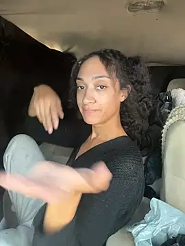 Snapshot of starrynikki chatting on December 19, 6:45 pm starrynikki online show from December 19, 6:45 pm