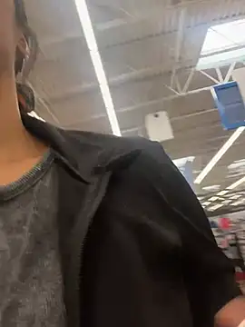 Snapshot of starrynikki chatting on December 22, 10:25 pm starrynikki online show from December 22, 10:25 pm