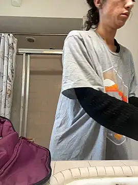 Snapshot of starrynikki chatting on December 28, 6:29 pm starrynikki online show from December 28, 6:29 pm