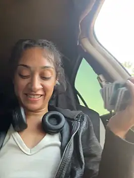 Snapshot of starrynikki chatting on February 6, 12:54 am starrynikki online show from February 6, 12:54 am