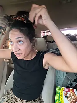 Snapshot of starrynikki chatting on February 10, 11:45 pm starrynikki online show from February 10, 11:45 pm