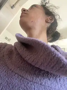 Snapshot of starrynikki chatting on February 23, 3:29 pm starrynikki online show from February 23, 3:29 pm