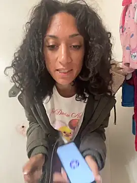 Snapshot of starrynikki chatting on September 10, 1:00 pm starrynikki online show from September 10, 1:00 pm