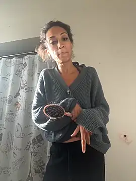 Snapshot of starrynikki chatting on October 6, 2:47 pm starrynikki online show from October 6, 2:47 pm