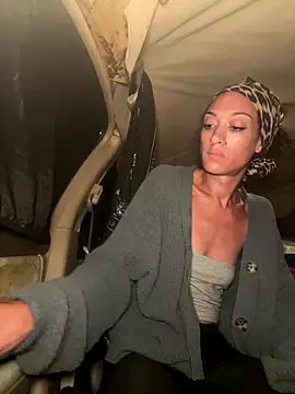 Snapshot of starrynikki chatting on October 7, 3:04 am starrynikki online show from October 7, 3:04 am