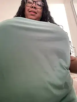 XMara online show from February 12, 4:35 pm