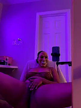 Snapshot of TiaRabbit69 chatting on October 27, 4:33 pm TiaRabbit69 online show from October 27, 4:33 pm