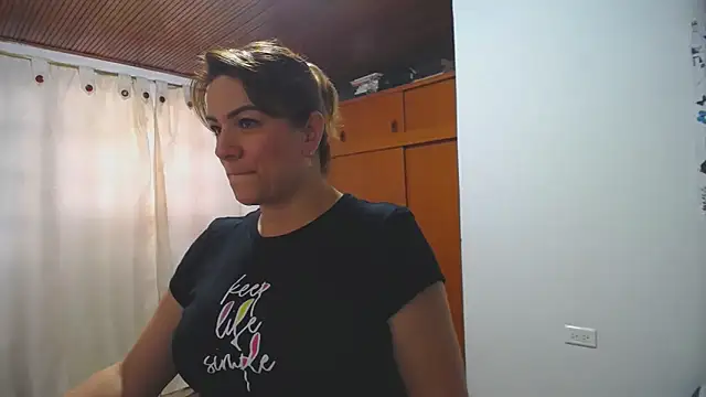 wandarubio online show from February 2, 10:06 pm