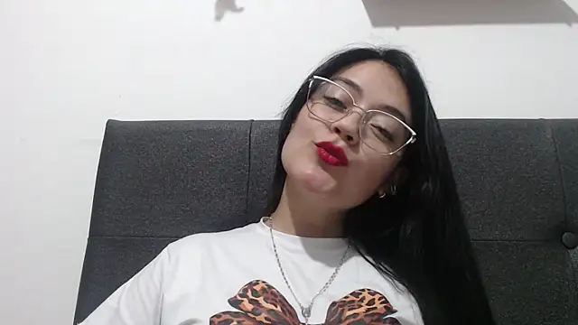 Snapshot of Alisha_99 chatting on October 27, 1:09 am Alisha 99 online show from October 27, 1:09 am