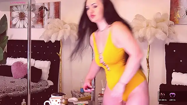 Estheraa online show from February 14, 5:26 am