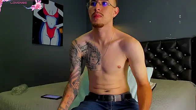 CodyWalkerR online show from October 18, 5:14 pm