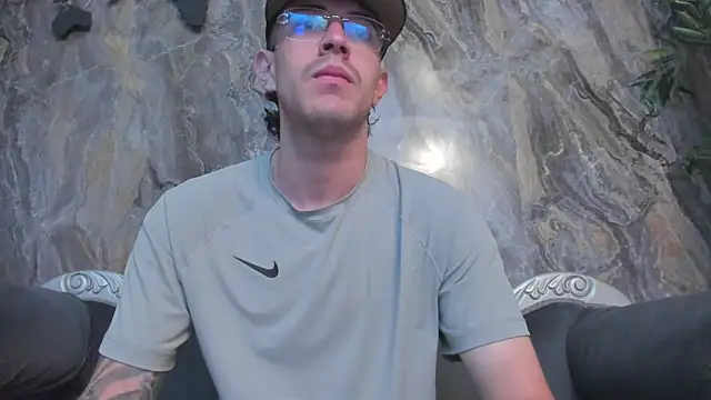 CodyWalkerR online show from April 17, 11:19 pm